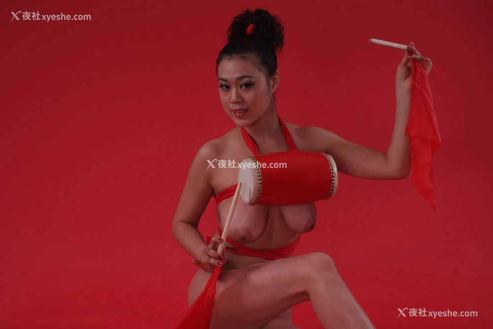 1P - 国模菜叶&杨芳&球球人体私拍套图