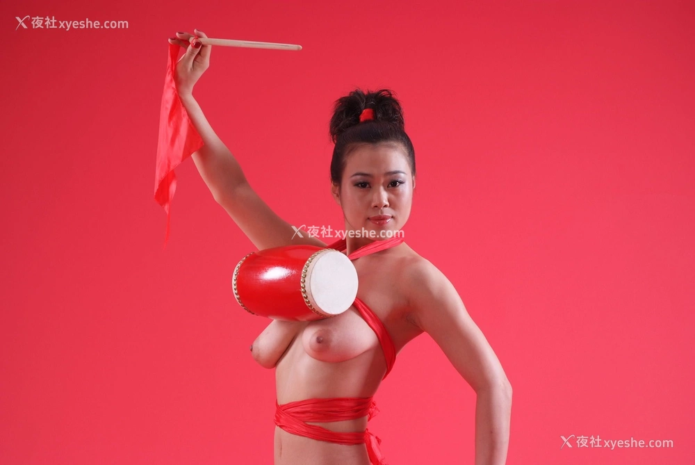 1P - 国模菜叶&杨芳&球球人体私拍套图
