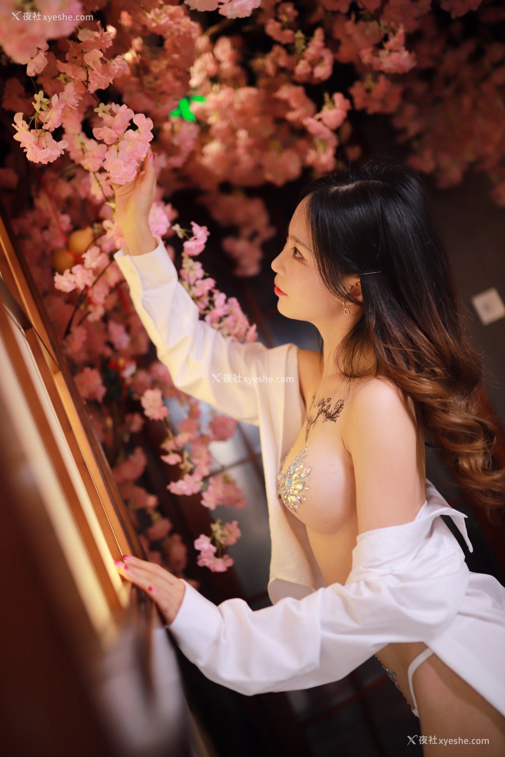 1P - 抖娘·利世《钻》