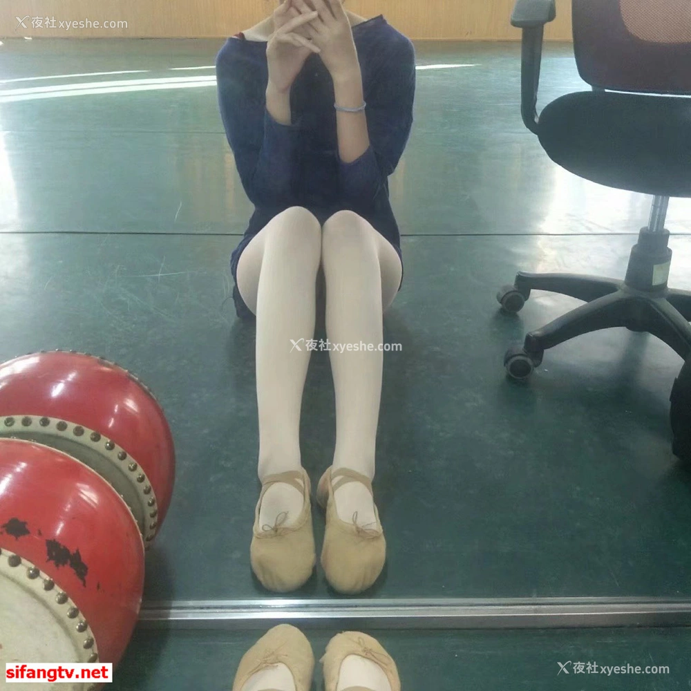 1P - 美女如云，某高端换妻私密群内部泄露