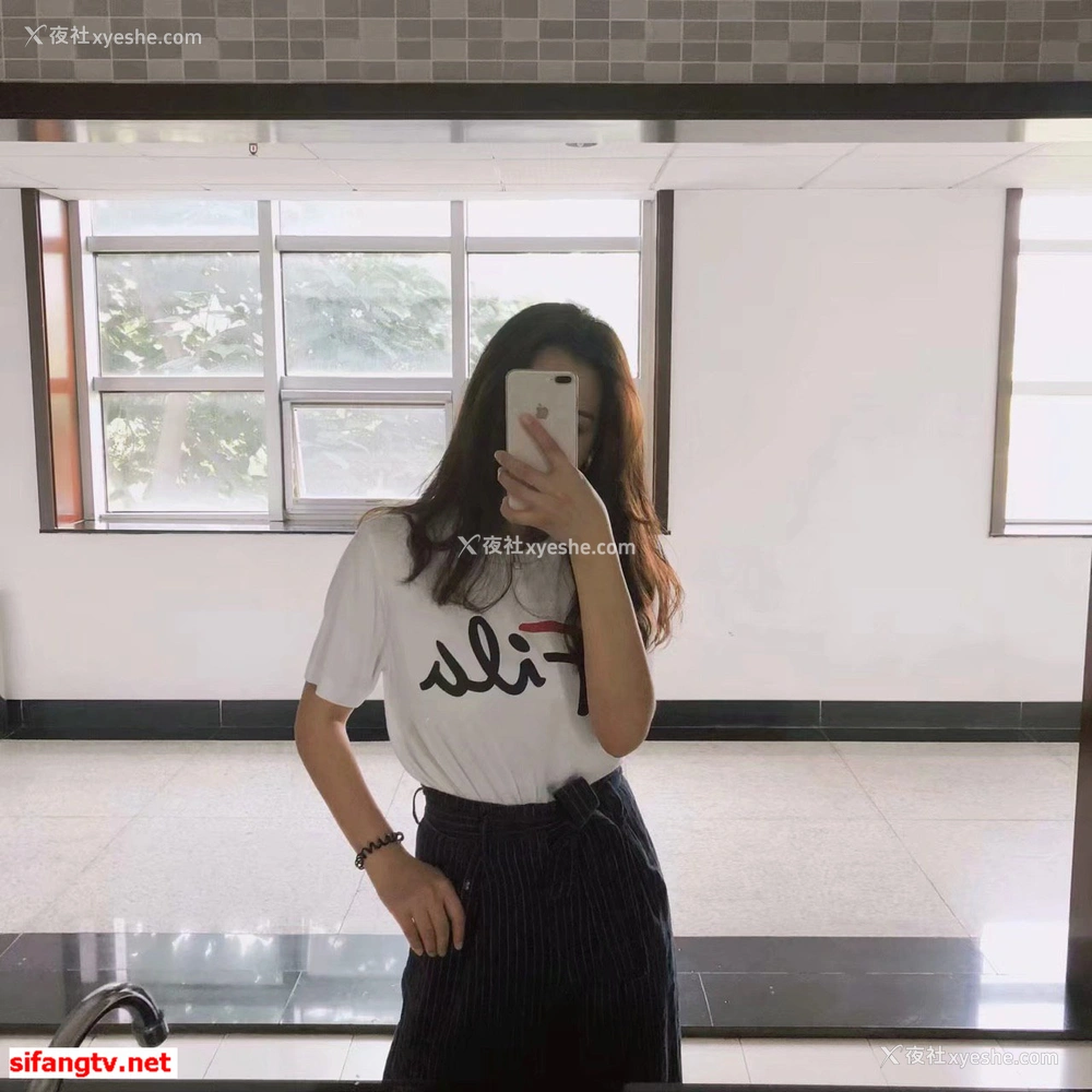 1P - 美女如云，某高端换妻私密群内部泄露