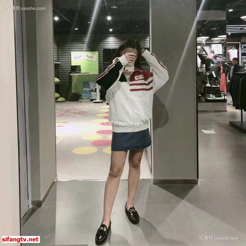 1P - 美女如云，某高端换妻私密群内部泄露