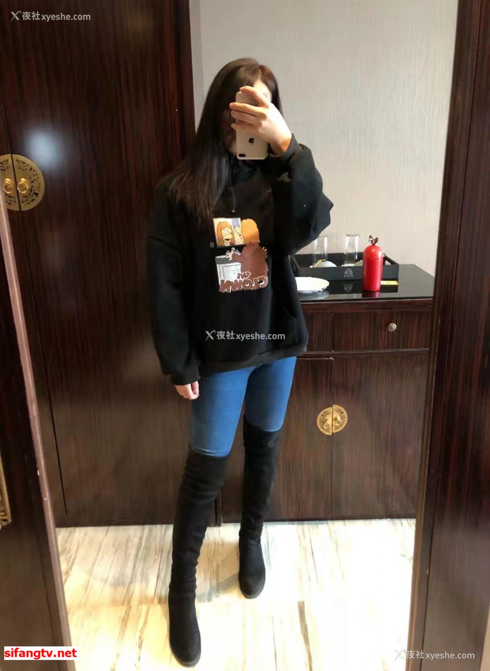 1P - 美女如云，某高端换妻私密群内部泄露