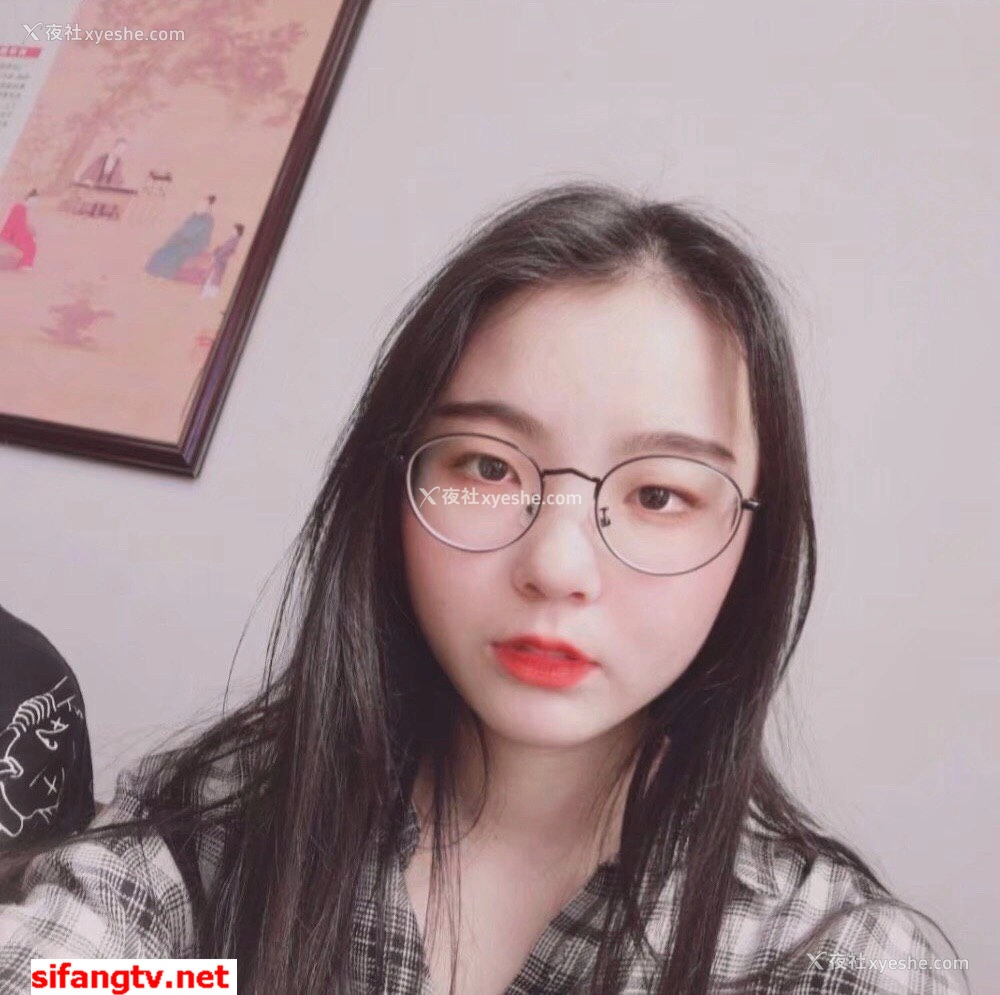 1P - 美女如云，某高端换妻私密群内部泄露