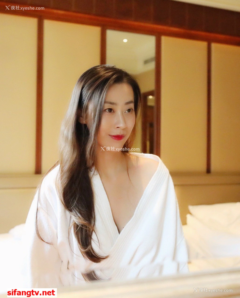 1P - 美女如云，某高端换妻私密群内部泄露