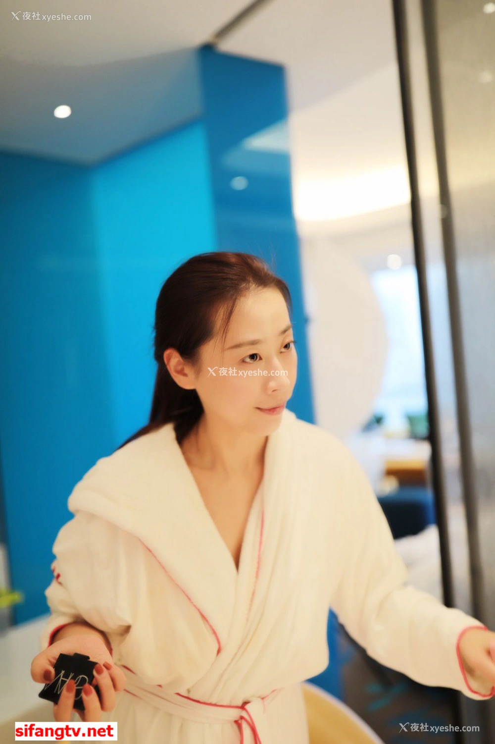 1P - 美女如云，某高端换妻私密群内部泄露