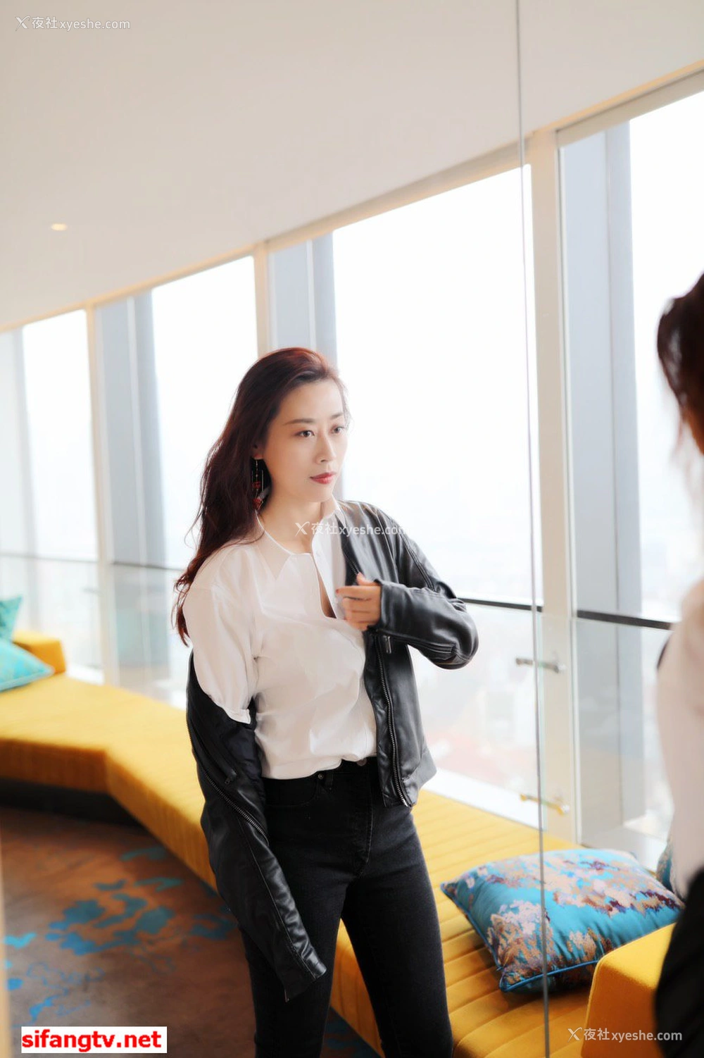 1P - 美女如云，某高端换妻私密群内部泄露