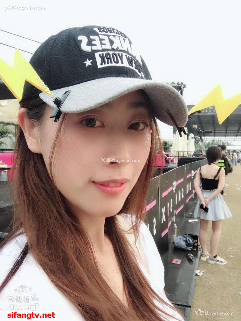 1P - 美女如云，某高端换妻私密群内部泄露