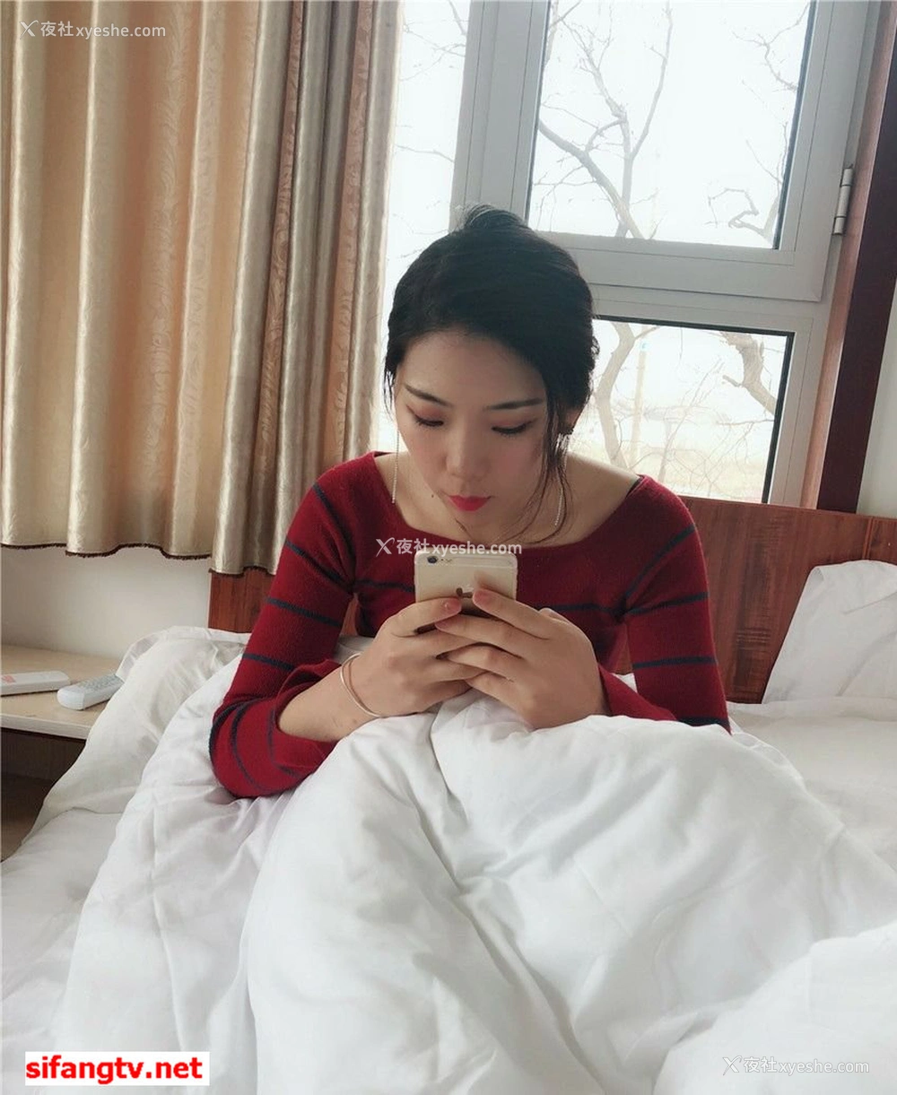 1P - 美女如云，某高端换妻私密群内部泄露
