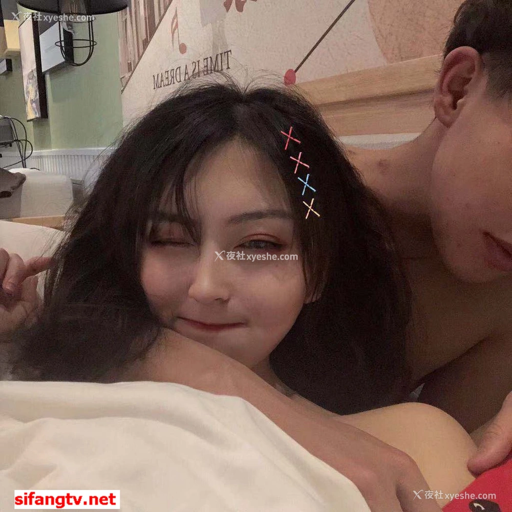 1P - 美女如云，某高端换妻私密群内部泄露
