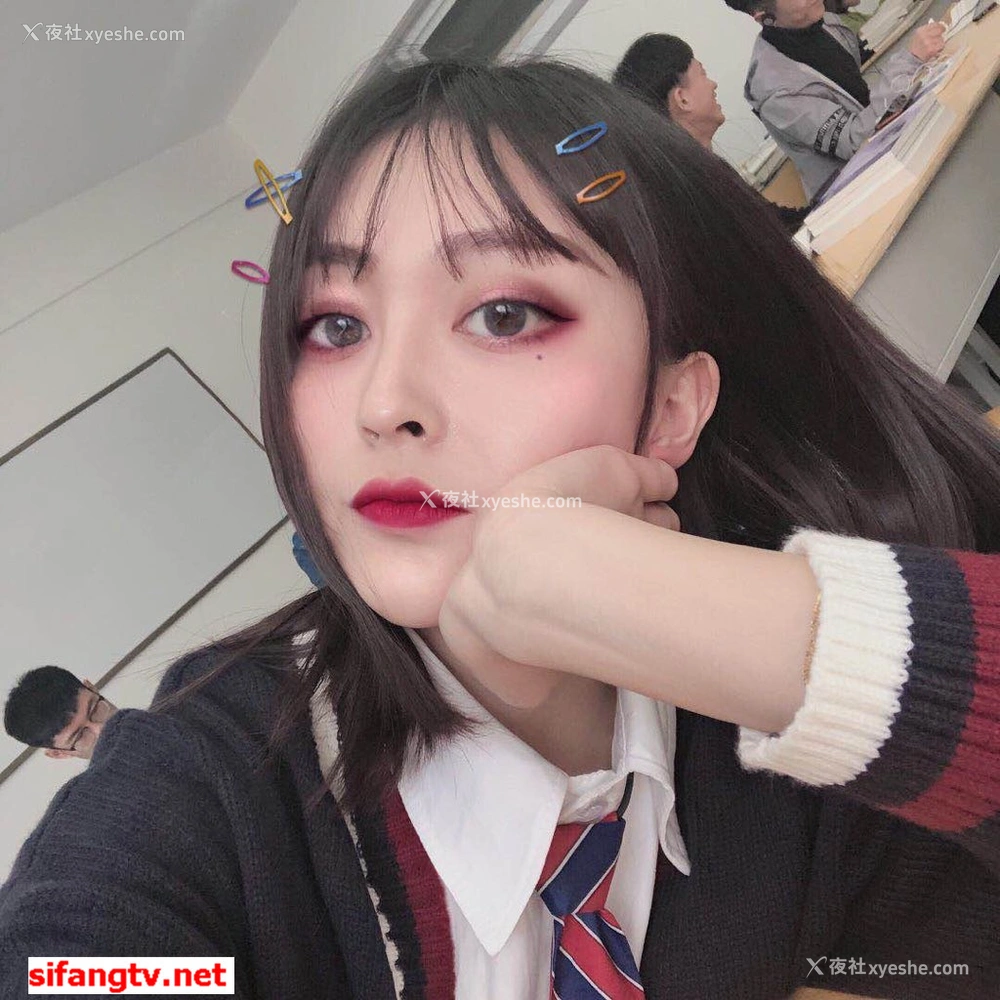 1P - 美女如云，某高端换妻私密群内部泄露