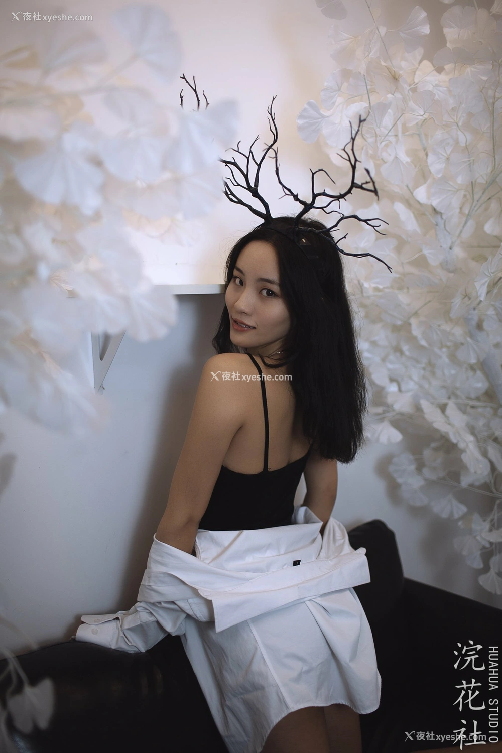 1P - 【网络收集】浣花社人体私拍写真Dinggege6叁点美女集合