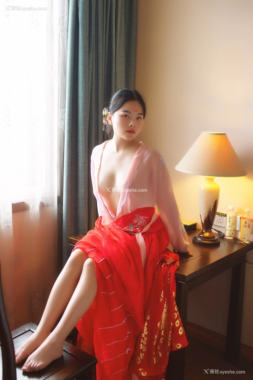 1P - 【网络收集】浣花社人体私拍写真Dinggege6叁点美女集合