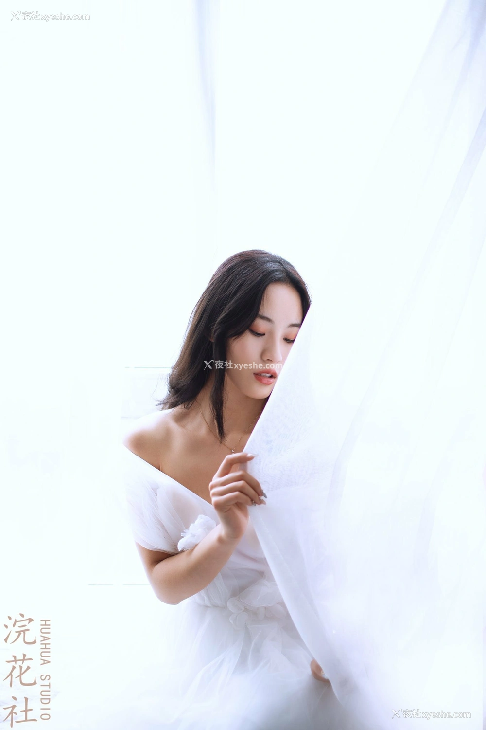 1P - 【网络收集】浣花社人体私拍写真Dinggege6叁点美女集合