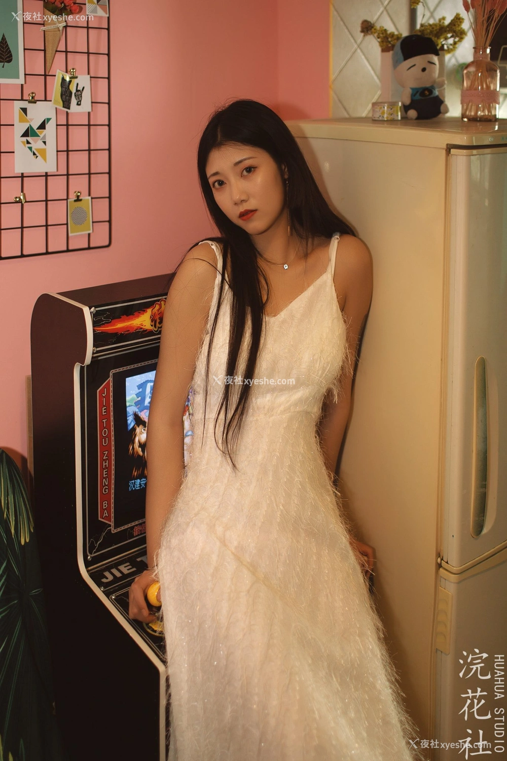 1P - 【网络收集】浣花社人体私拍写真Dinggege6叁点美女集合