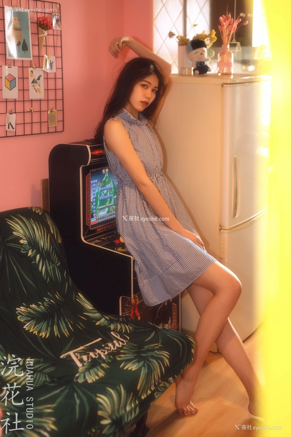 1P - 【网络收集】浣花社人体私拍写真Dinggege6叁点美女集合