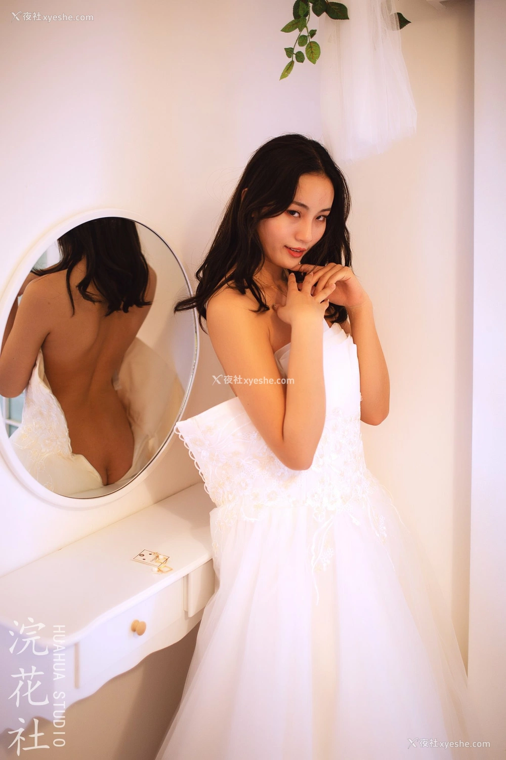 1P - 【网络收集】浣花社人体私拍写真Dinggege6叁点美女集合