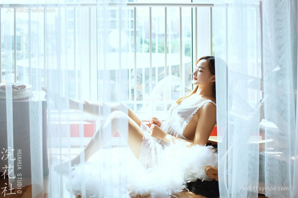 1P - 【网络收集】浣花社人体私拍写真Dinggege6叁点美女集合