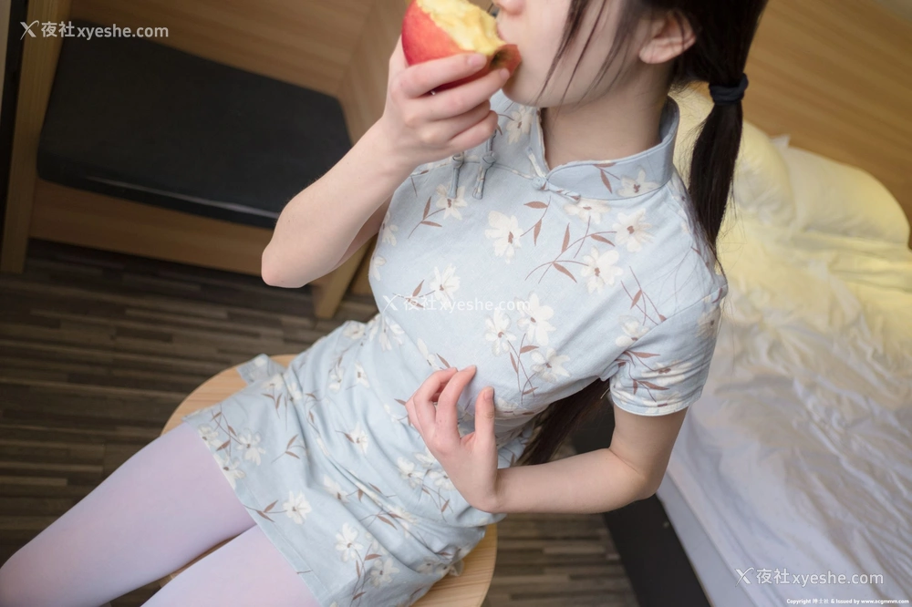 1P - 西尔酱《兰草旗袍篇》