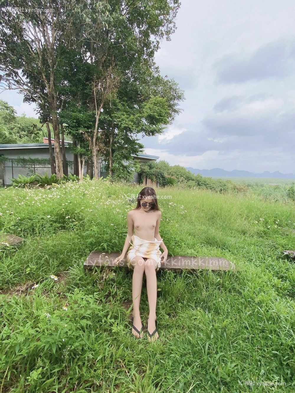 1P - 【网络收集】极品人妻Kimmykim大尺度私拍