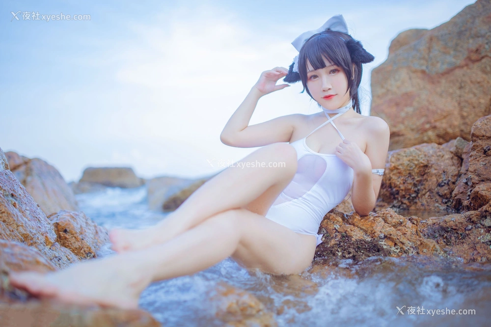 1P - 抖娘·利世×不呆猫《獒犬海边泳装》