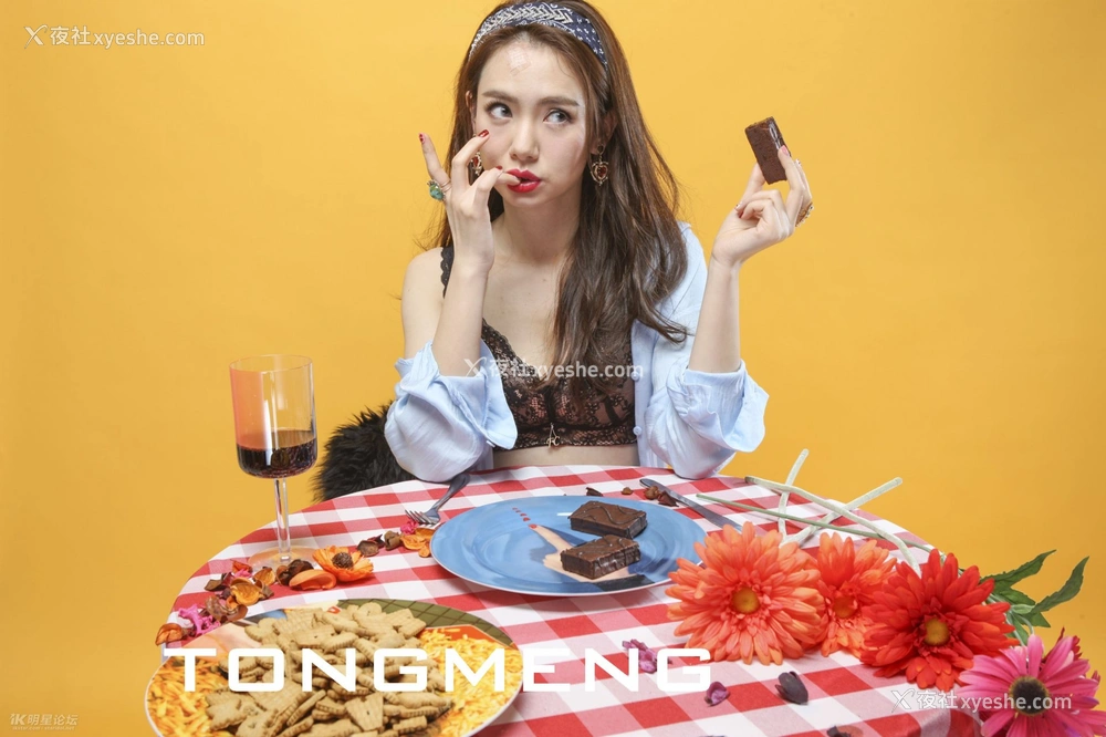 1P - 戚薇性感内衣秀