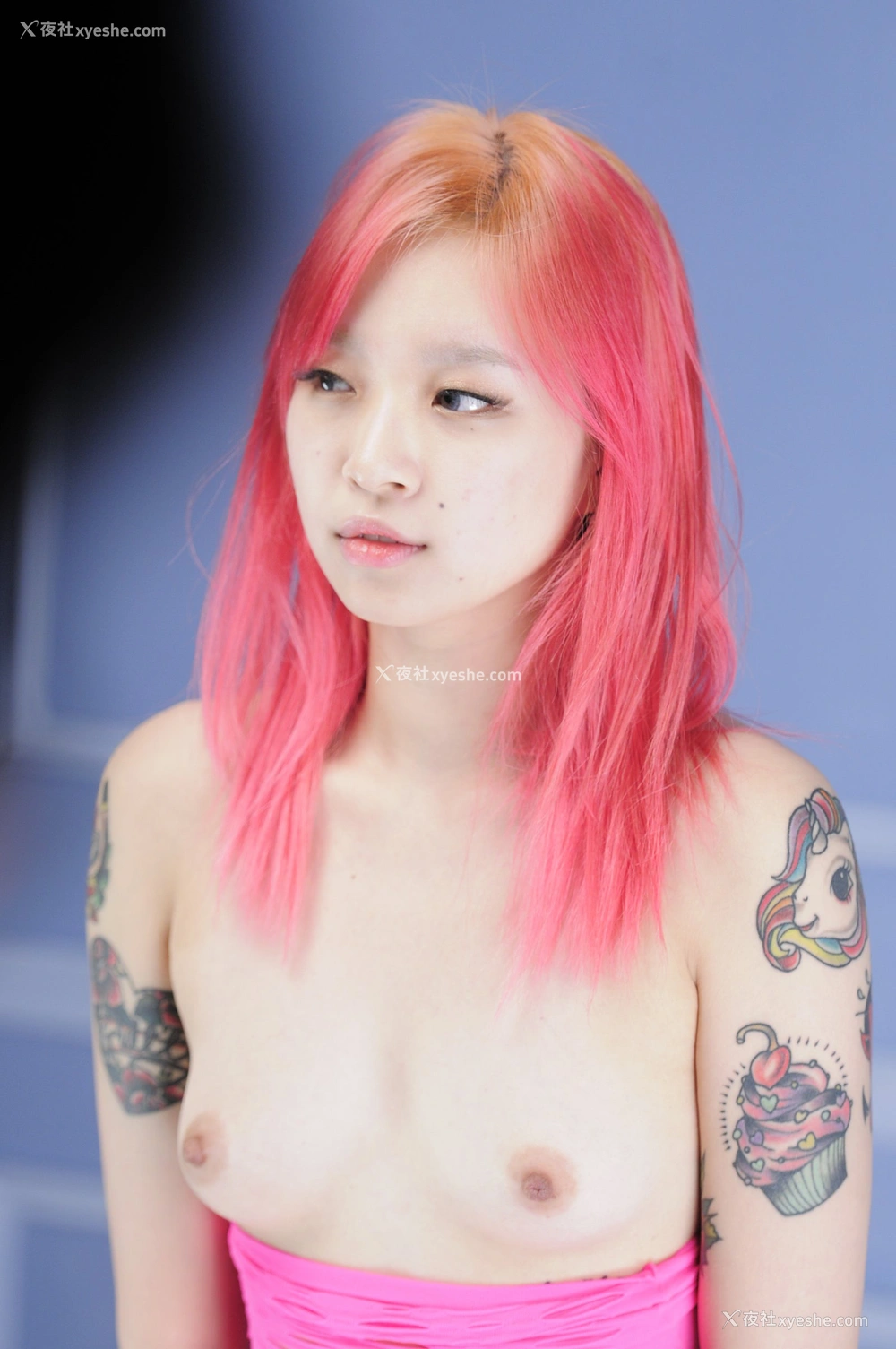 1P - 韩国二次元少女模特Hye-ran（혜란）大尺度棚拍套图
