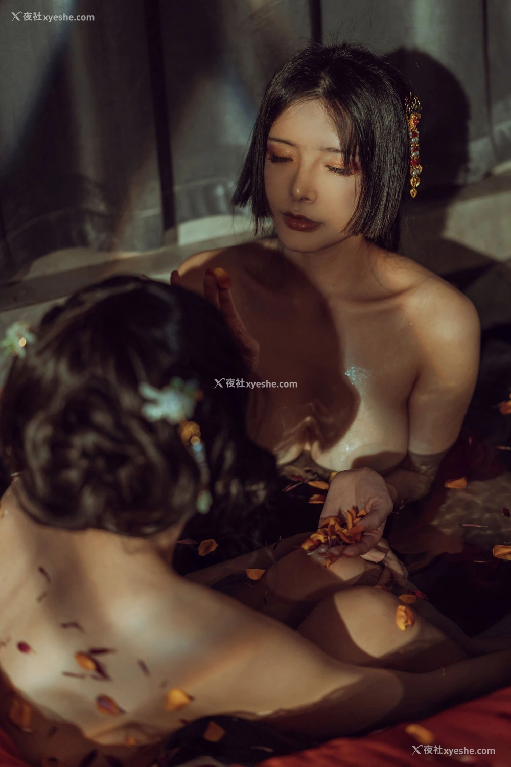 1P - 秋和柯基《昏红帐》
