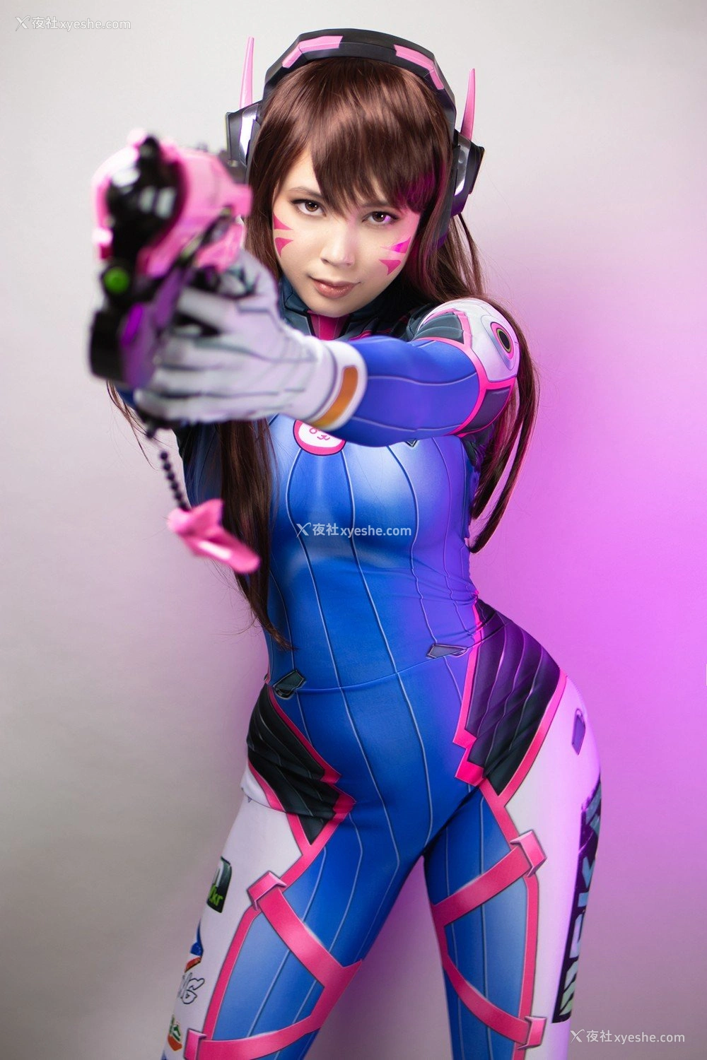 1P - 【网络红人】Virtual Geisha大尺度Cosplayer《D.Va》