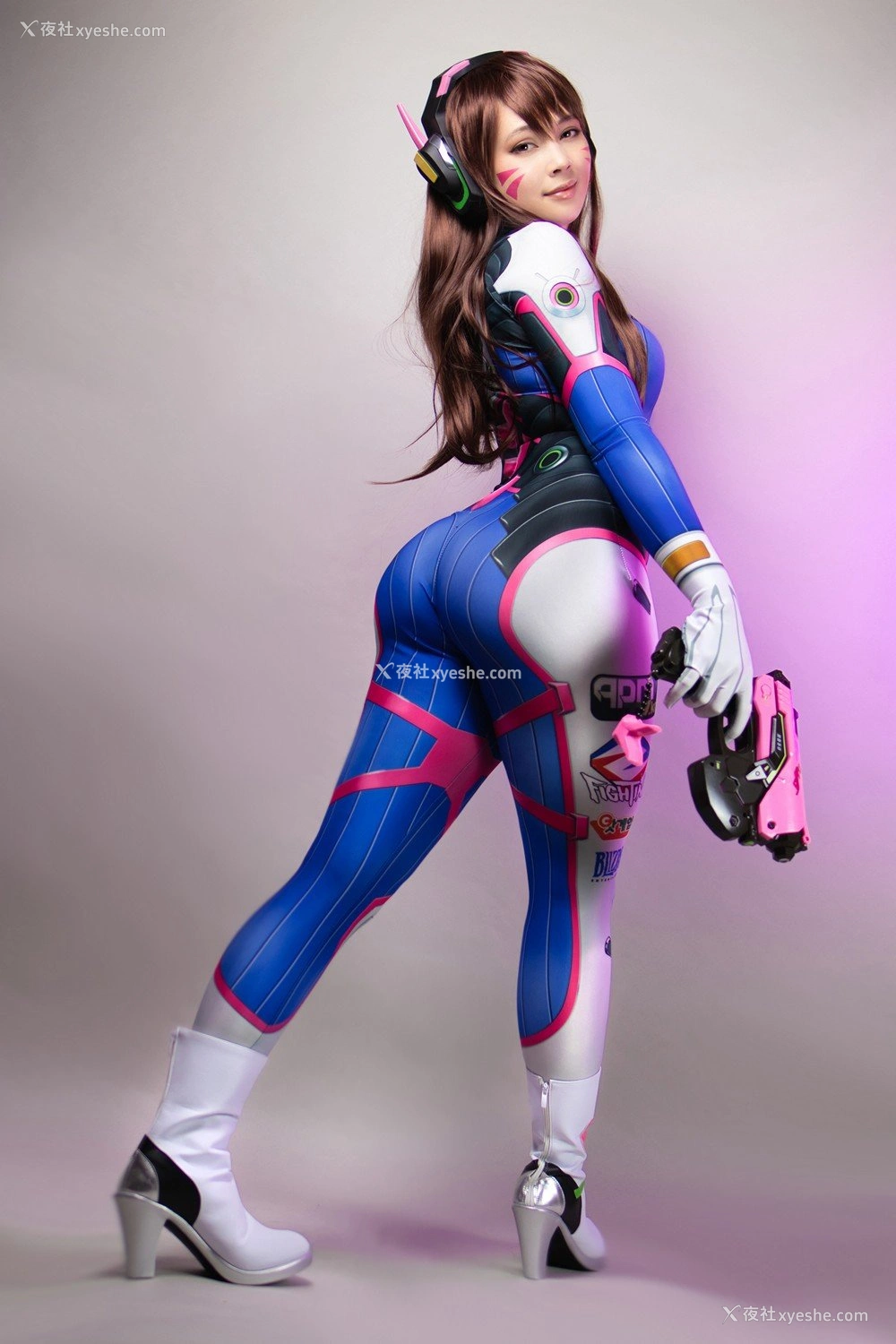 1P - 【网络红人】Virtual Geisha大尺度Cosplayer《D.Va》