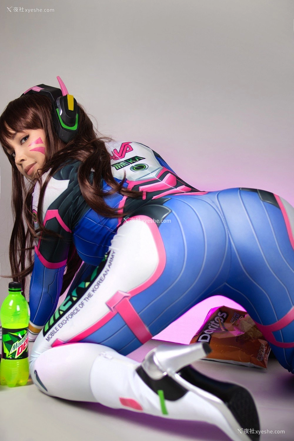 1P - 【网络红人】Virtual Geisha大尺度Cosplayer《D.Va》