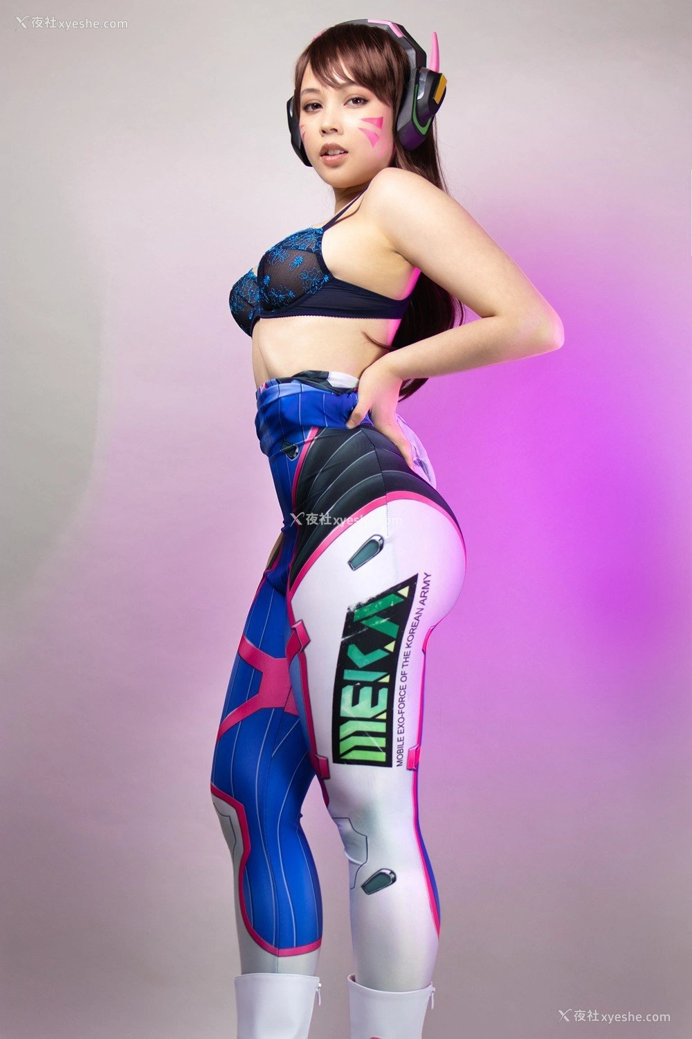 1P - 【网络红人】Virtual Geisha大尺度Cosplayer《D.Va》