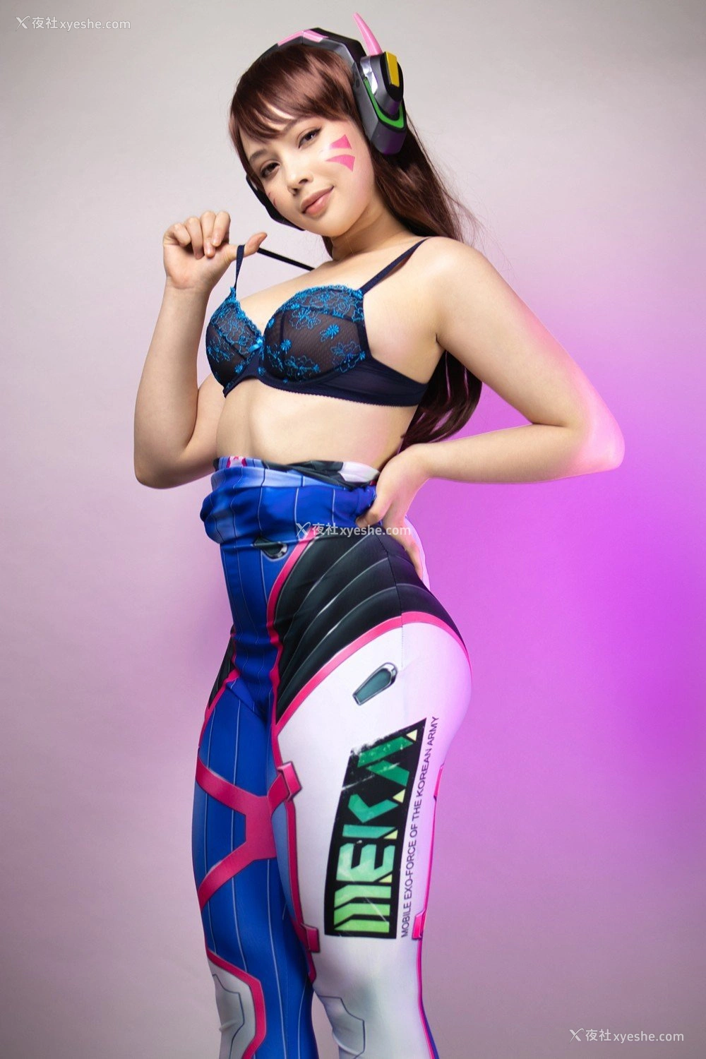 1P - 【网络红人】Virtual Geisha大尺度Cosplayer《D.Va》