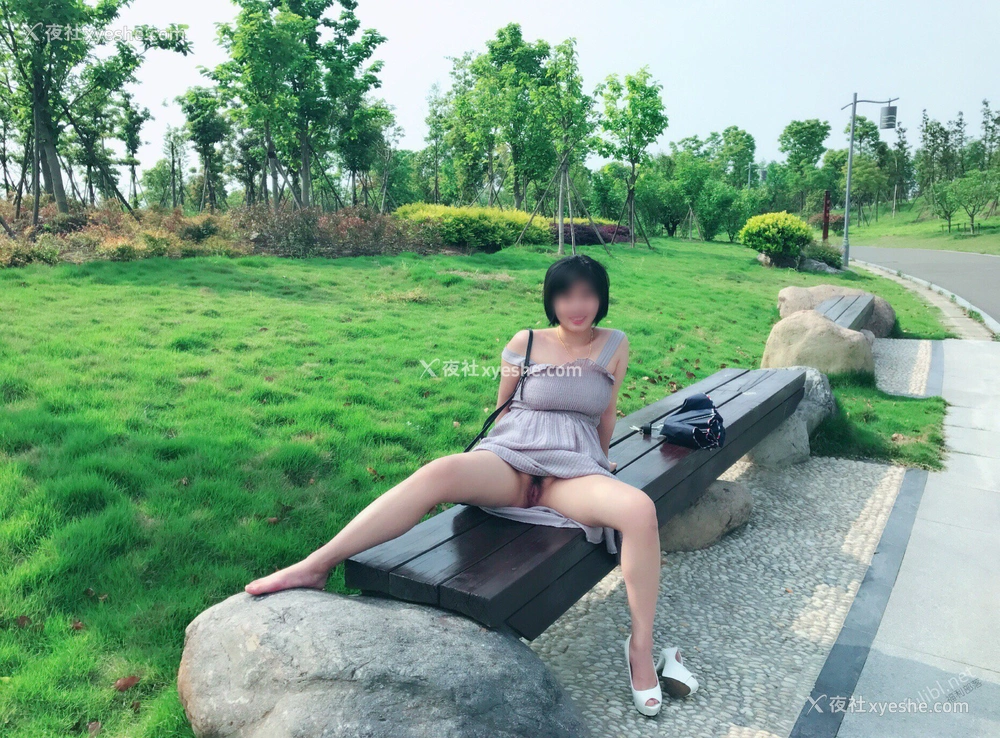 1P - 极品素人【樱玉花子】性奴调教 露出大尺度性爱私拍写真