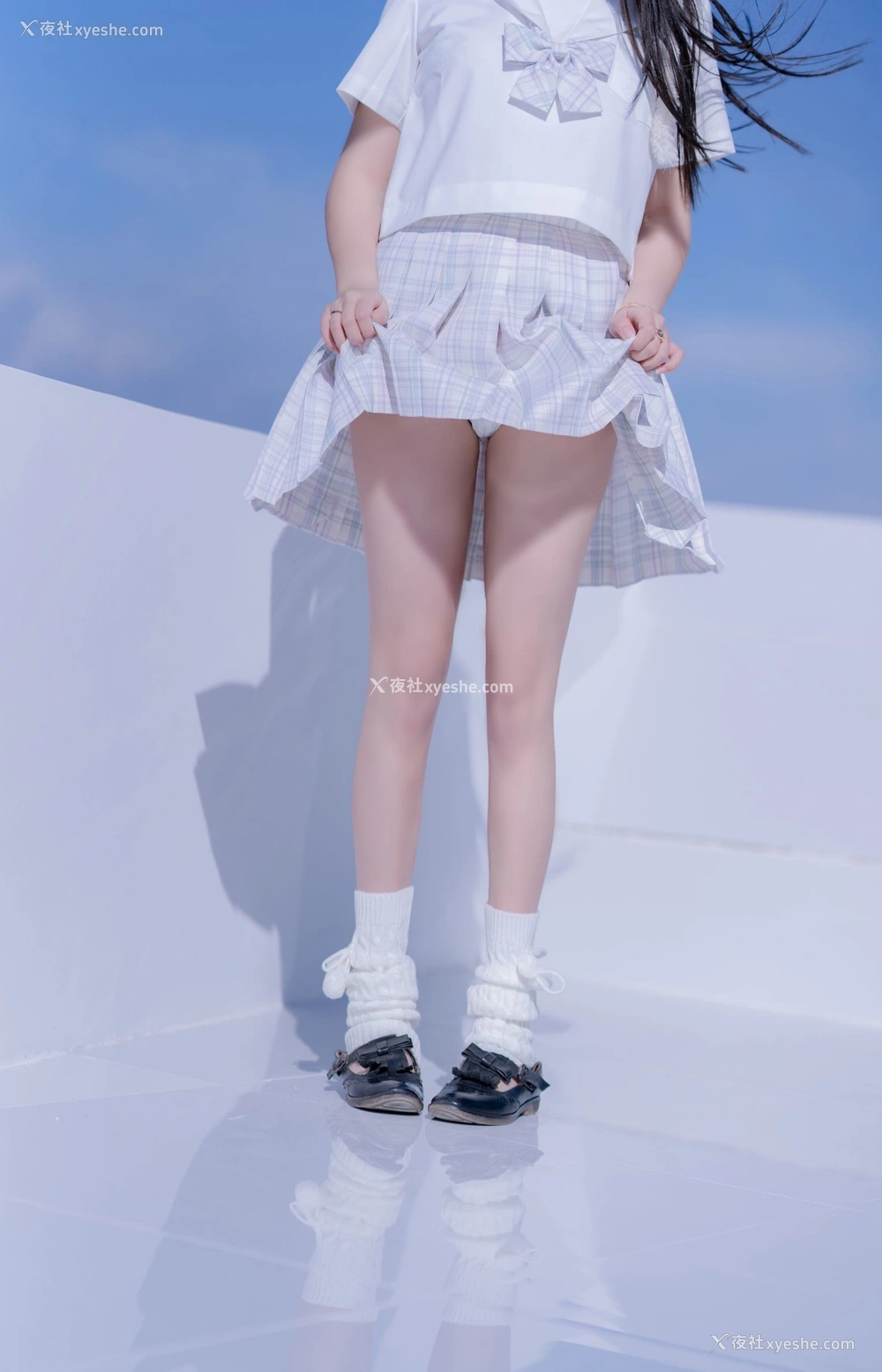 1P - 过期米线线喵《JK萌妹》