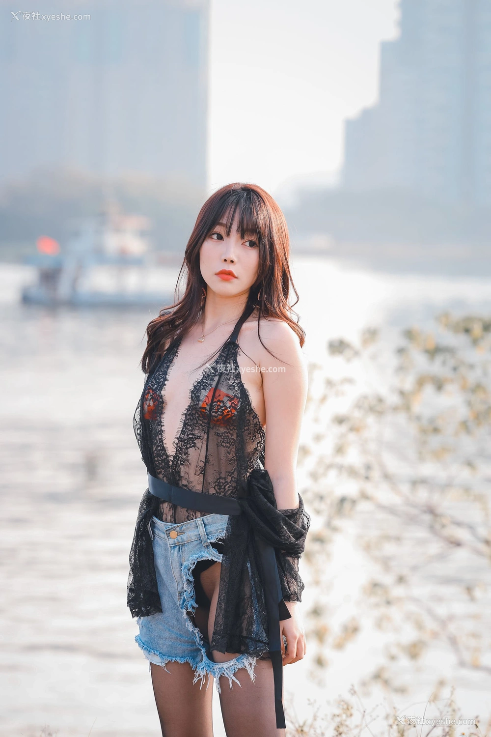 1P - 芝芝booty《黑色蕾丝》
