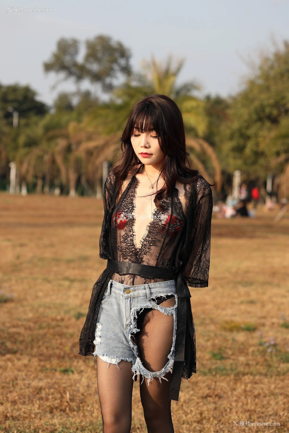 1P - 芝芝booty《黑色蕾丝》