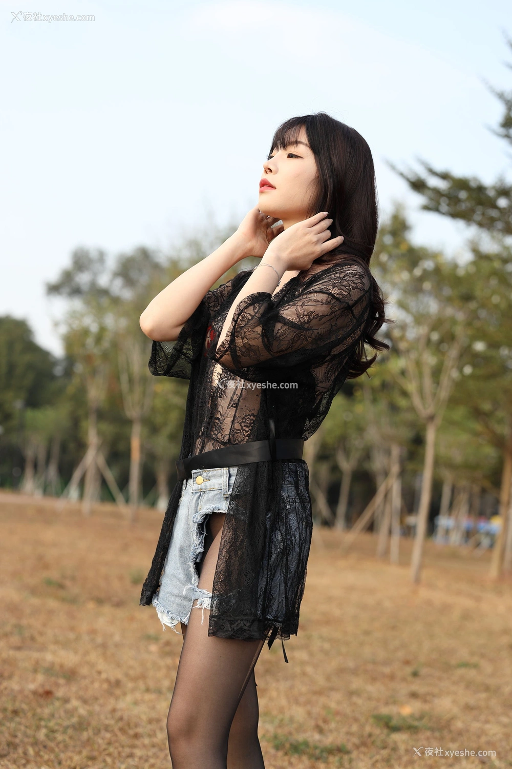 1P - 芝芝booty《黑色蕾丝》