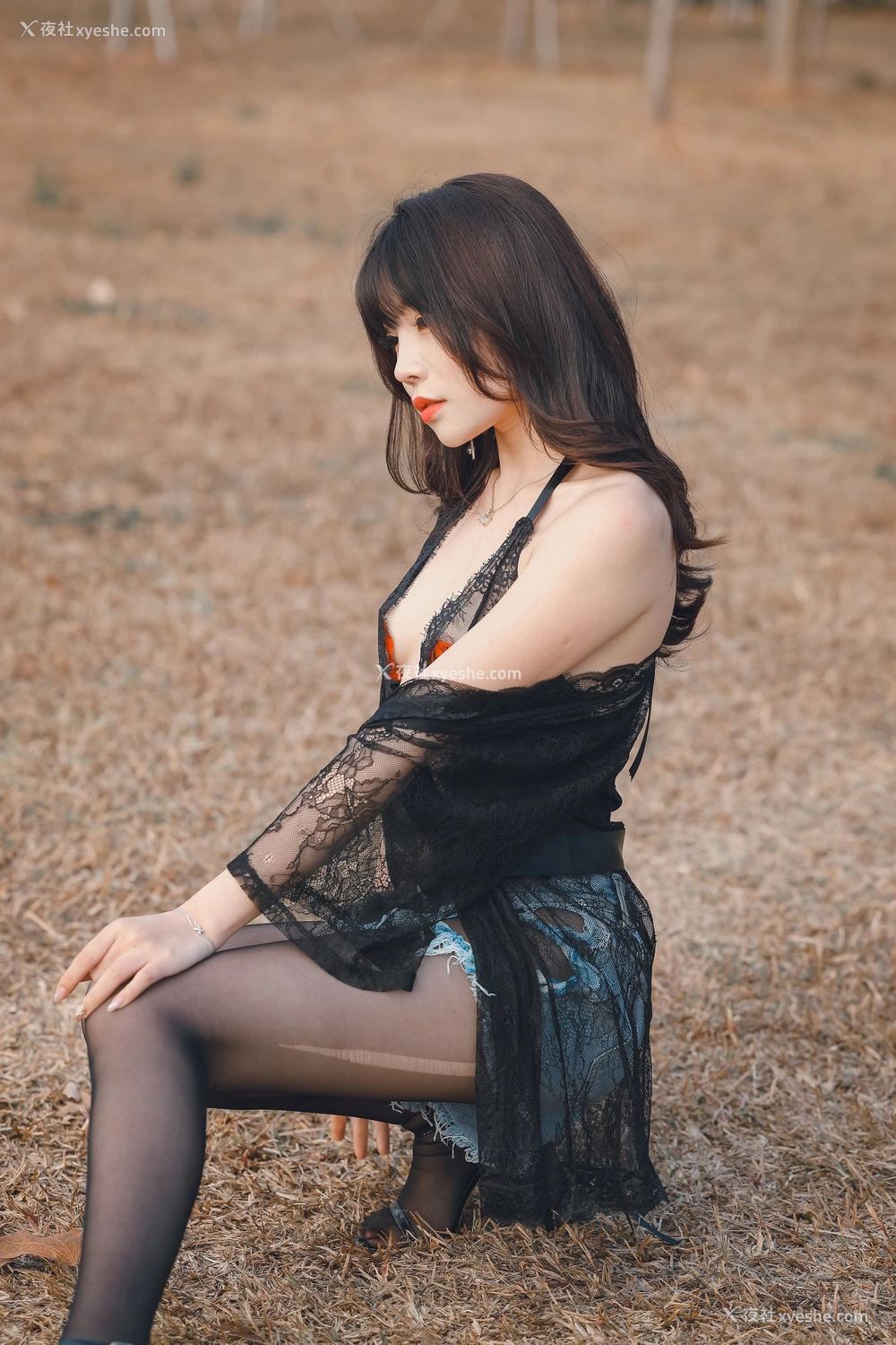1P - 芝芝booty《黑色蕾丝》