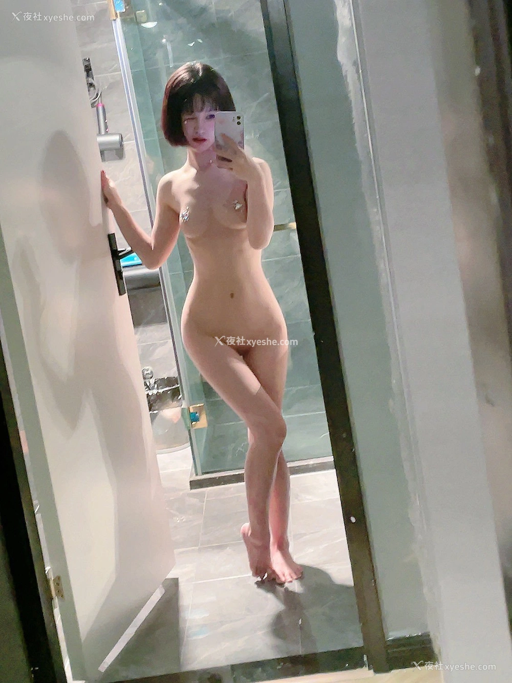 1P - 晕崽Zz《皇帝的新衣》
