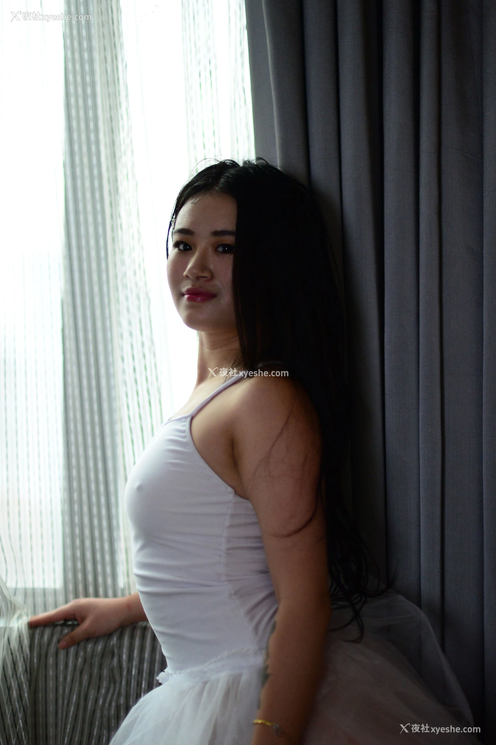 1P - 国模舞蹈美少女大尺度人体私拍套图