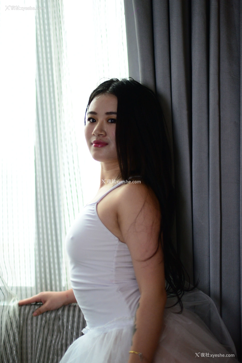 1P - 国模舞蹈美少女大尺度人体私拍套图
