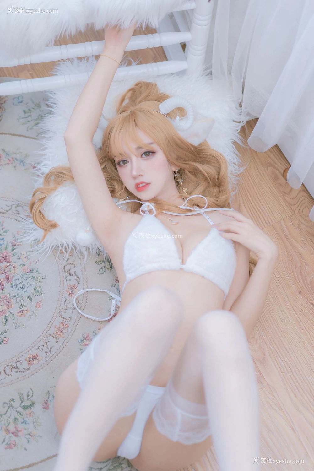 1P - 过期米线线喵《小羊咩》