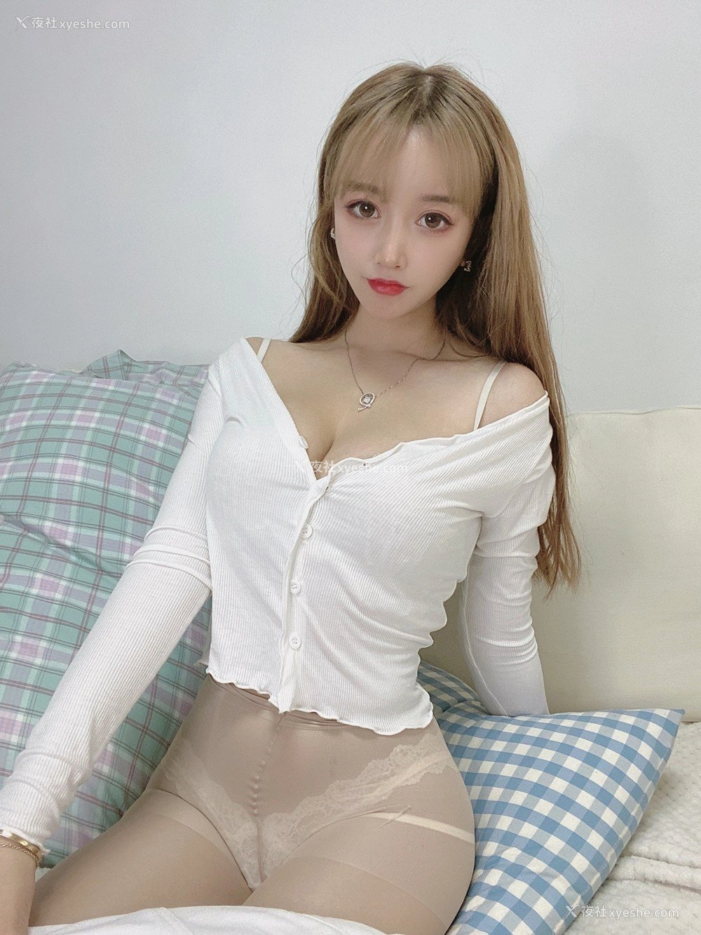 1P - 过期米线线喵《肉丝妹妹》