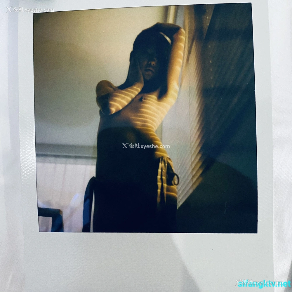 1P - 【网络收集】王动WANIMAL 御用上海模特 Ada 人体私拍合集