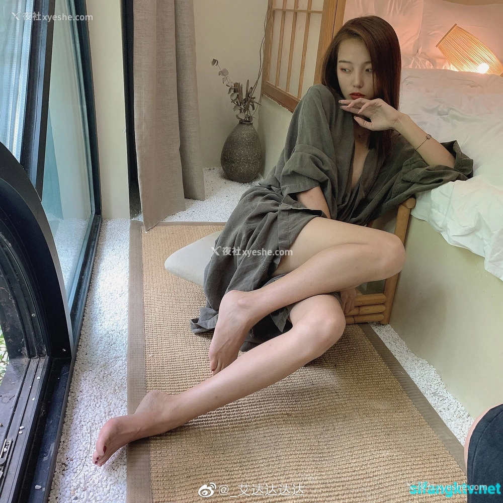 1P - 【网络收集】王动WANIMAL 御用上海模特 Ada 人体私拍合集