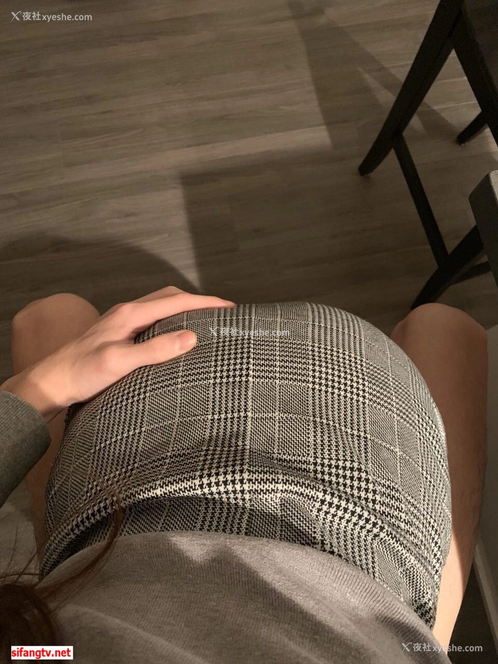 1P - 自拍流出：和极品养眼女友的性福生活