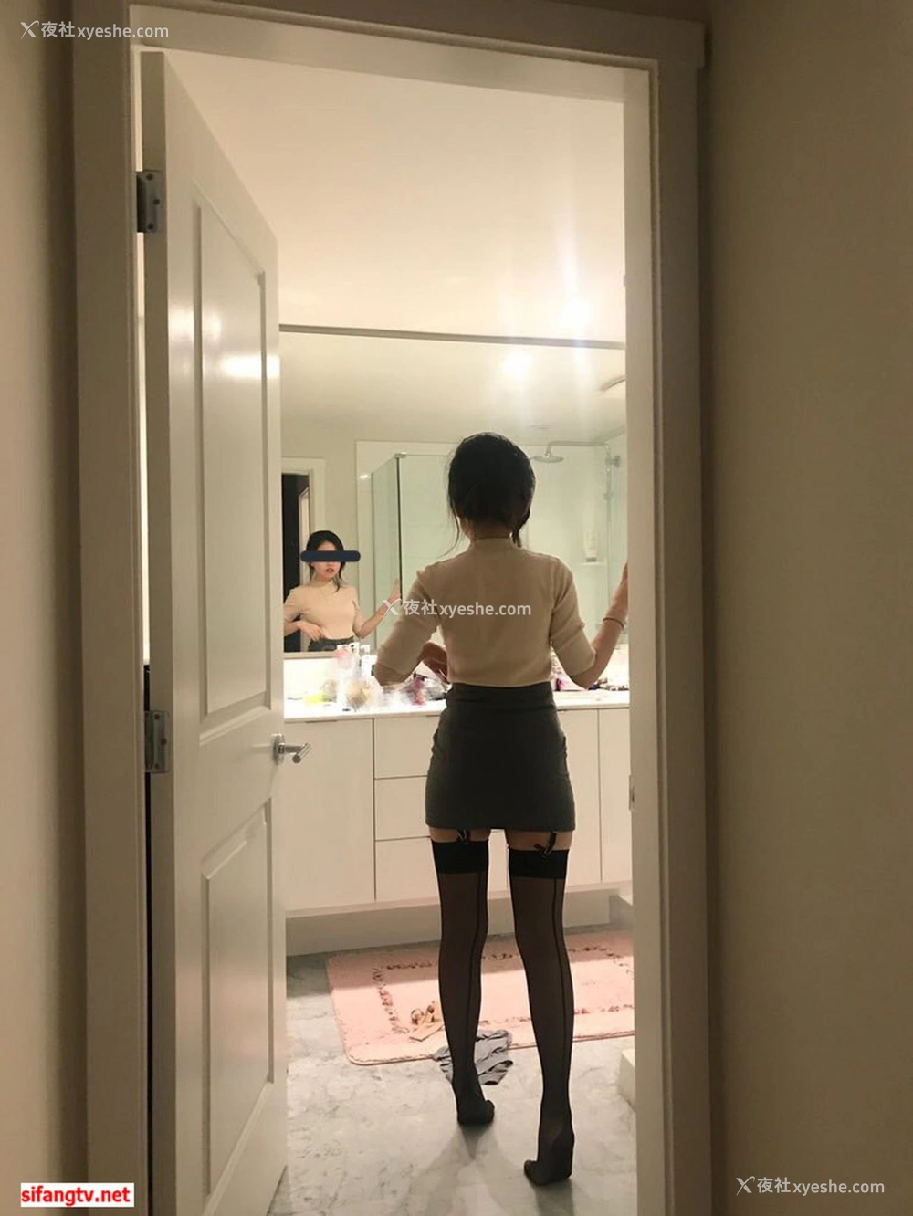 1P - 自拍流出：和极品养眼女友的性福生活