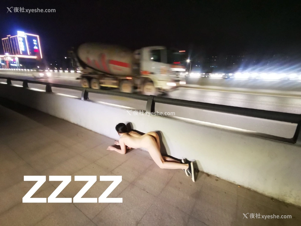 1P - 广州情侣 ZZZZ 露出抖M 极限挑戦