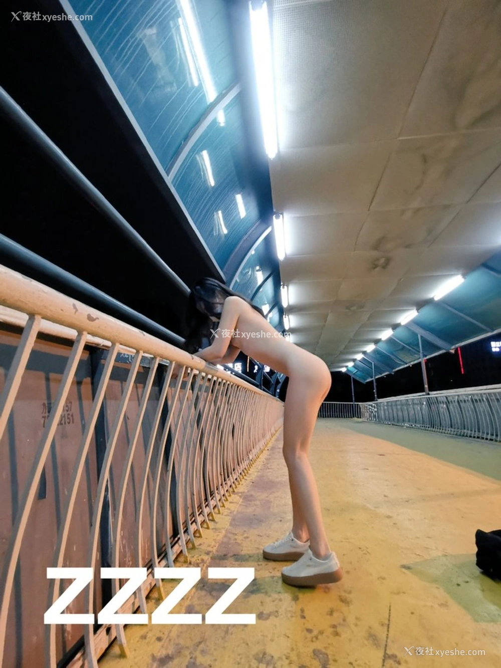 1P - 广州情侣 ZZZZ 露出抖M 极限挑戦